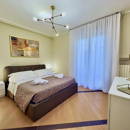 Salento Sweet Home - Obelisco Luxury Apartment レッチェ エクステリア 写真