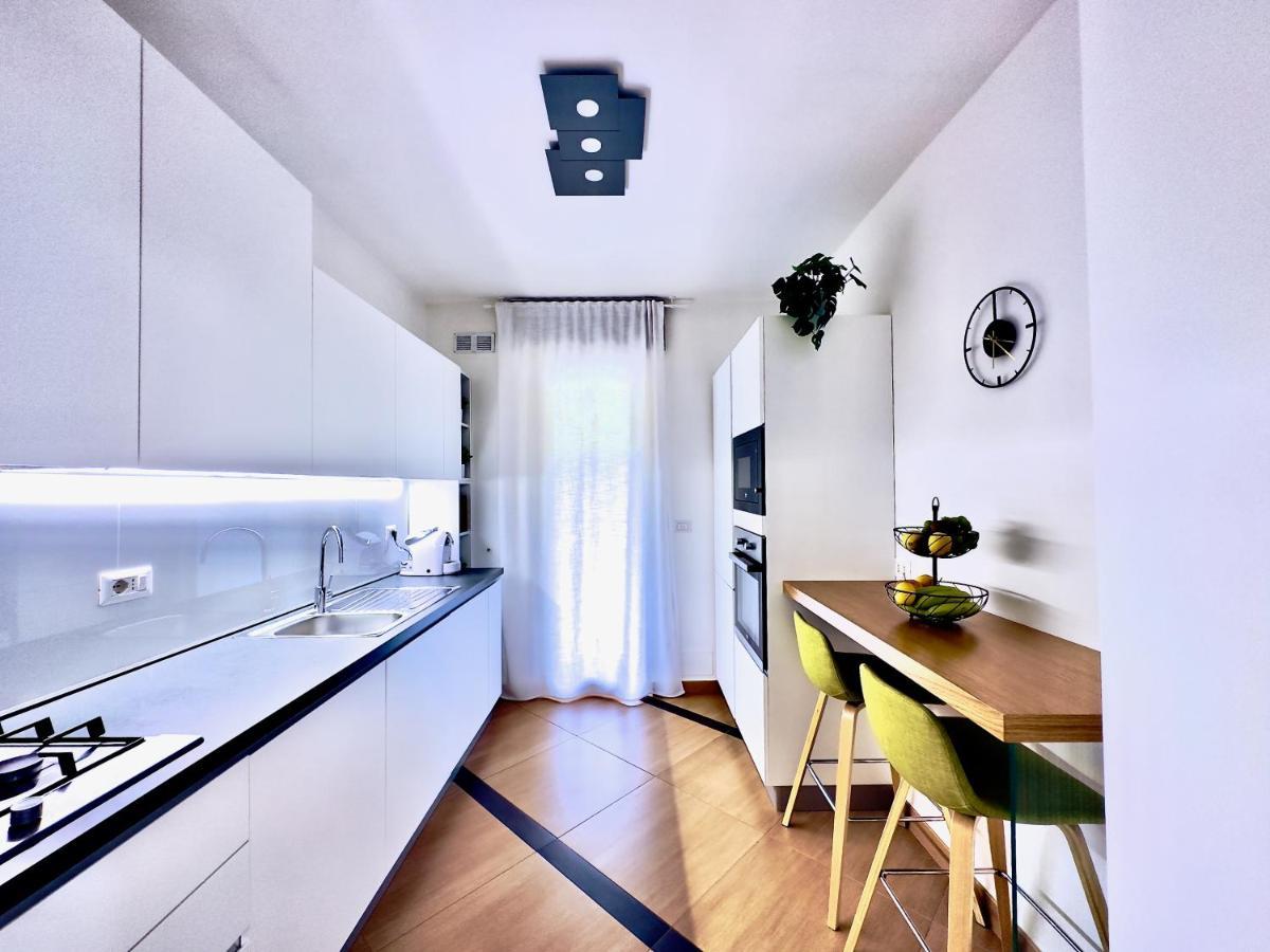 Salento Sweet Home - Obelisco Luxury Apartment レッチェ エクステリア 写真